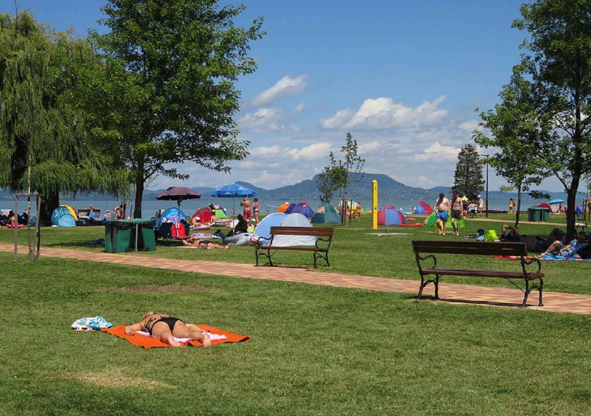 Holiday Homes In Balatonmariafuerdo 48114 Zewnętrze zdjęcie